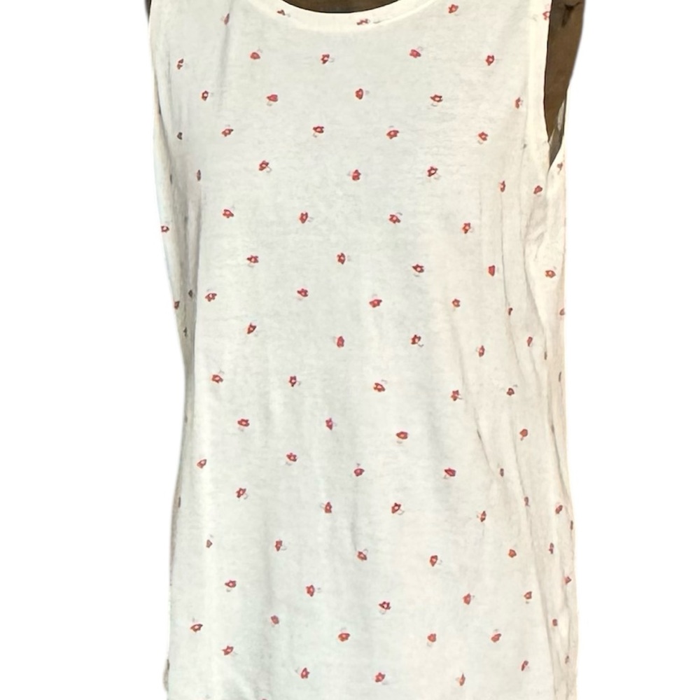 Duluth Trading Co cream and red mushroom Tee
